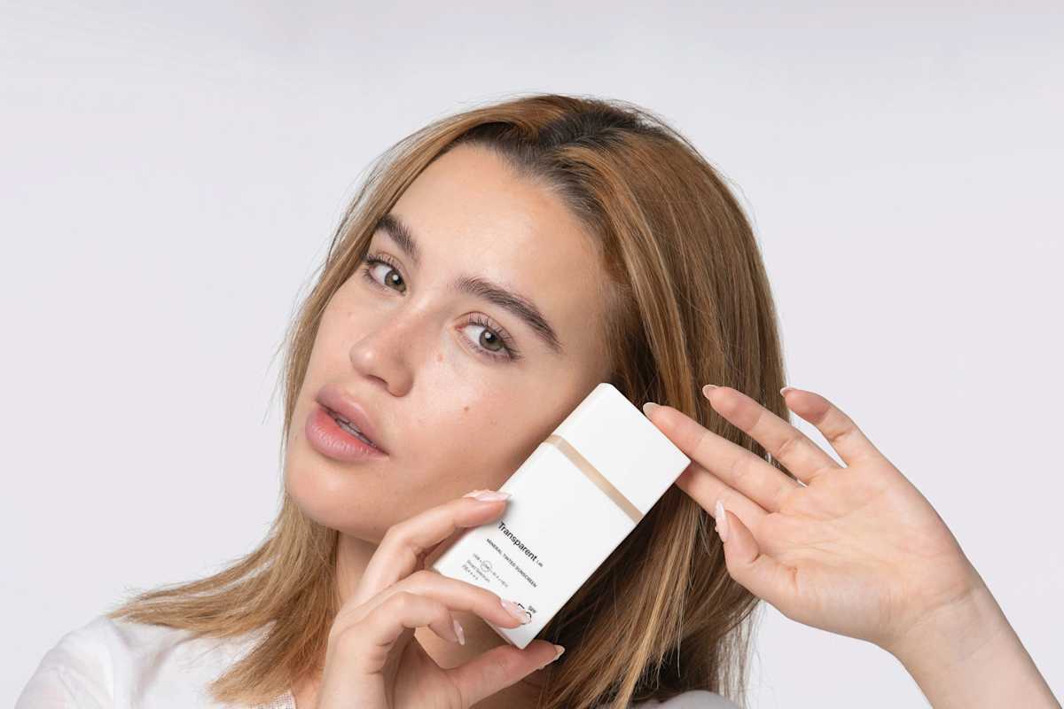 Transparent Lab Mineral Tinted Sunscreen Light SPF 50, 100 ml